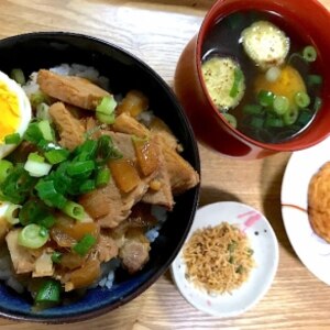 豚ばらとろとろ*魯肉飯